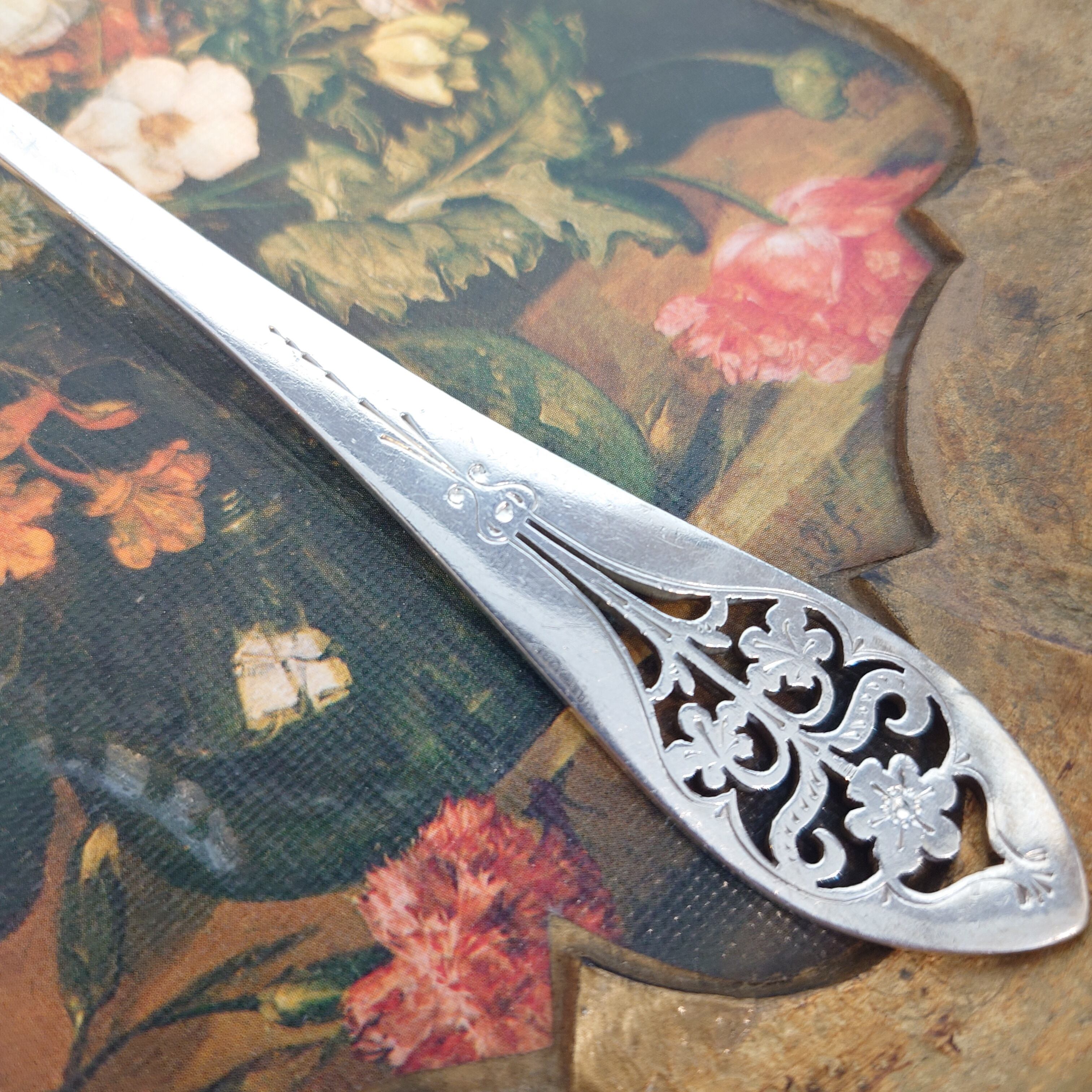 イギリス ピアッシング サービングスプーン 純銀製 58.8g