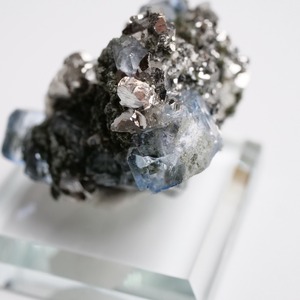 ヤオガンシャン産 フローライト / パイライト / 原石 標本