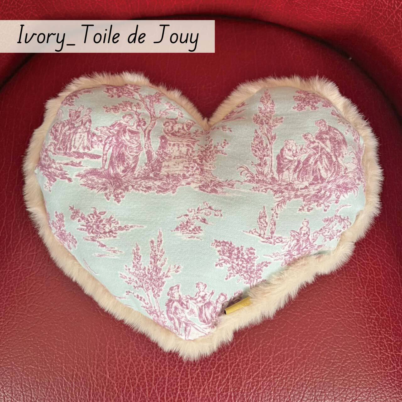 ふんわりファーのハート型クッション【Way_Collection】（ ペット