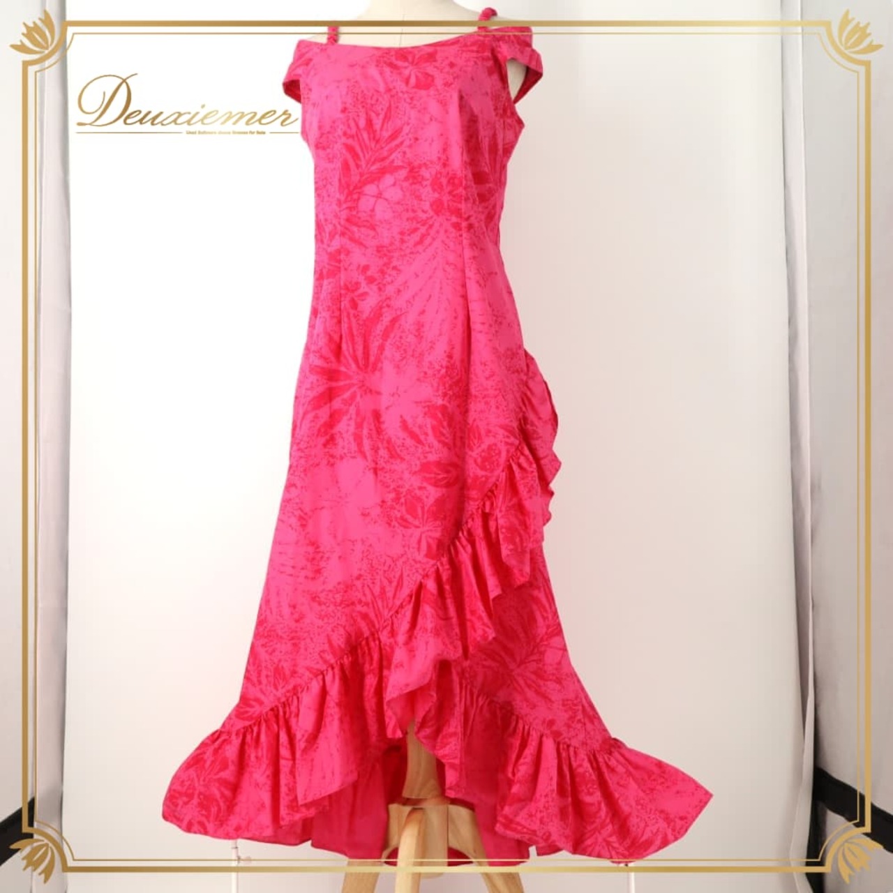 フラダンス 衣装 T&L MUUMUU FACTORY ムームーファクトリー ワンピース ドレス ピンク系 プルメリア柄 ハイビスカス柄 花柄 植物柄 フリル ハワイアンプリント ハワイアン アロハ フラ ダンス レッスン 練習 ハワイアンダンス キャミソールドレス アシンメトリー 華やか 鮮やか かわいい おしゃれ