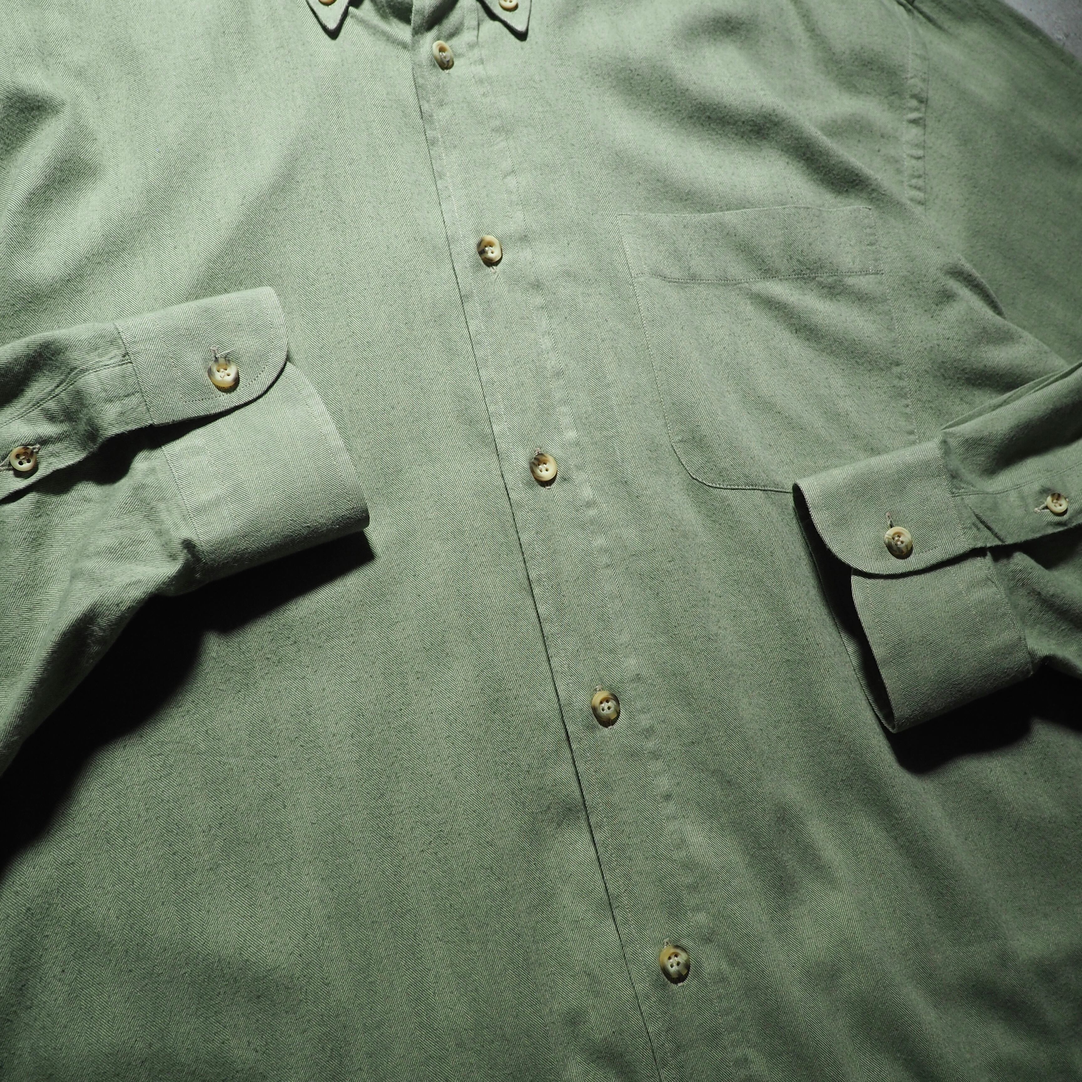 1990s ” LANVIN ” Beautiful flesh leaf color vintage loose BD shirt