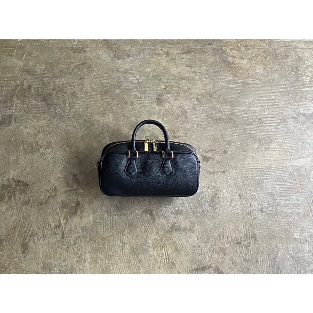 VIOLAd'ORO(ヴィオラドーロ)『ADRIA』Mastrotto Embossing Leather