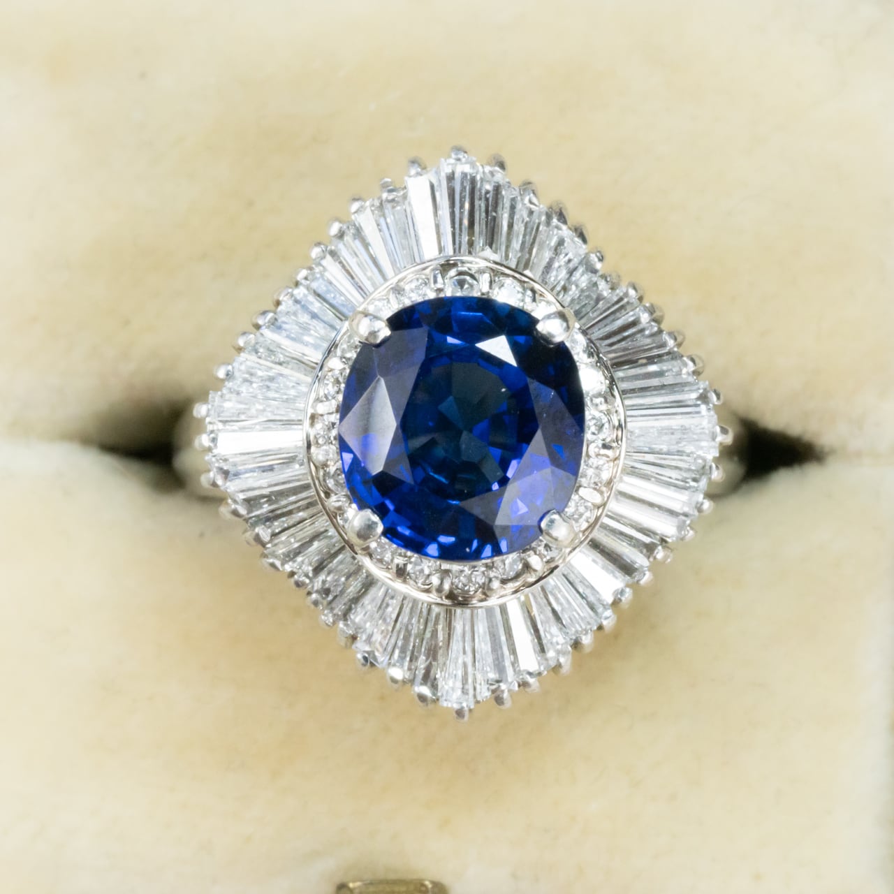 ロイヤルブルーサファイア ダイヤモンド リング Pt900 昭和レトロ ヴィンテージジュエリー 2.671ct D1.23ct サファイヤ 指輪 OKR00193