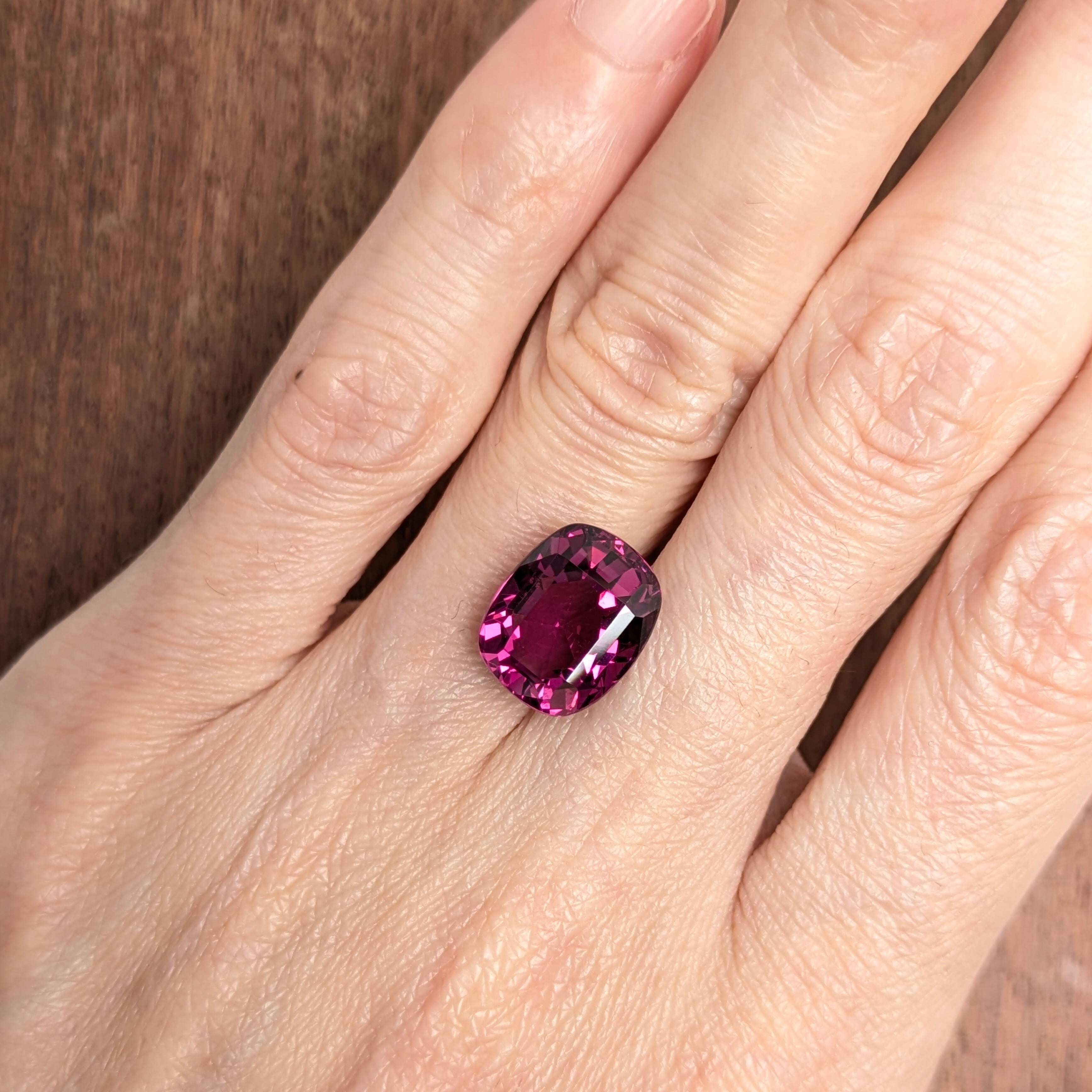 ロードライトガーネットルース 【7.526ct】 PRO208932 | Gem's Subculture