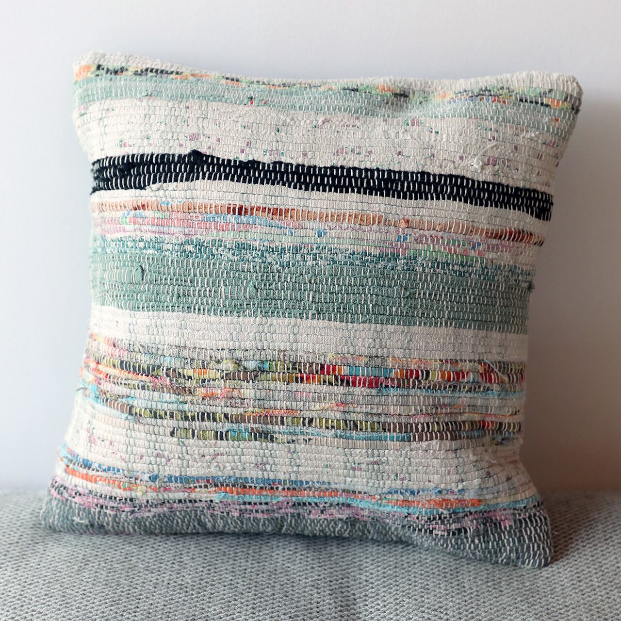 【クッションカバー】/オールドキリム/裂き織/30cm×30cm/クッションカバー /C-13100