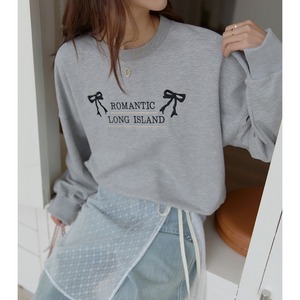 long sleeved sweatshirt with ribbon embroidery