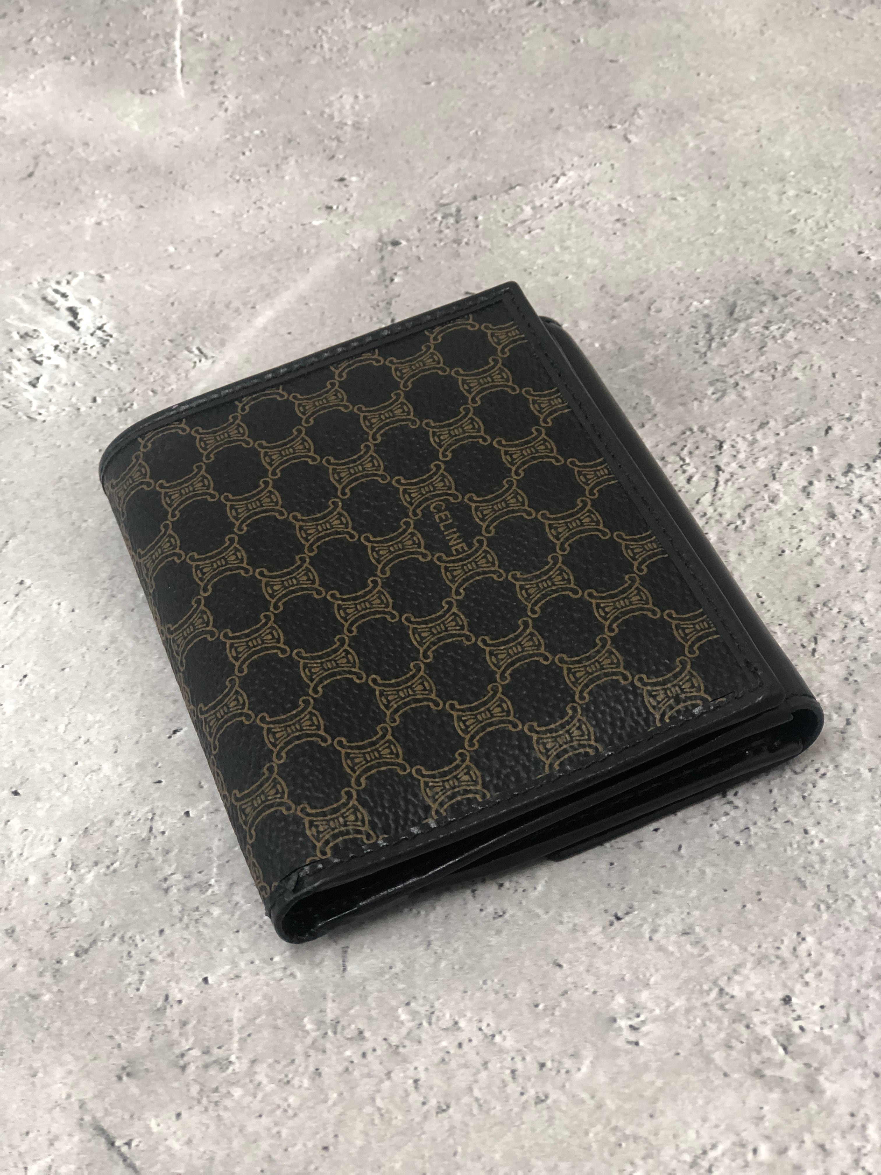 日本直送 名牌中古包 】CELINE セリーヌ マカダム レザー 二つ折り財布