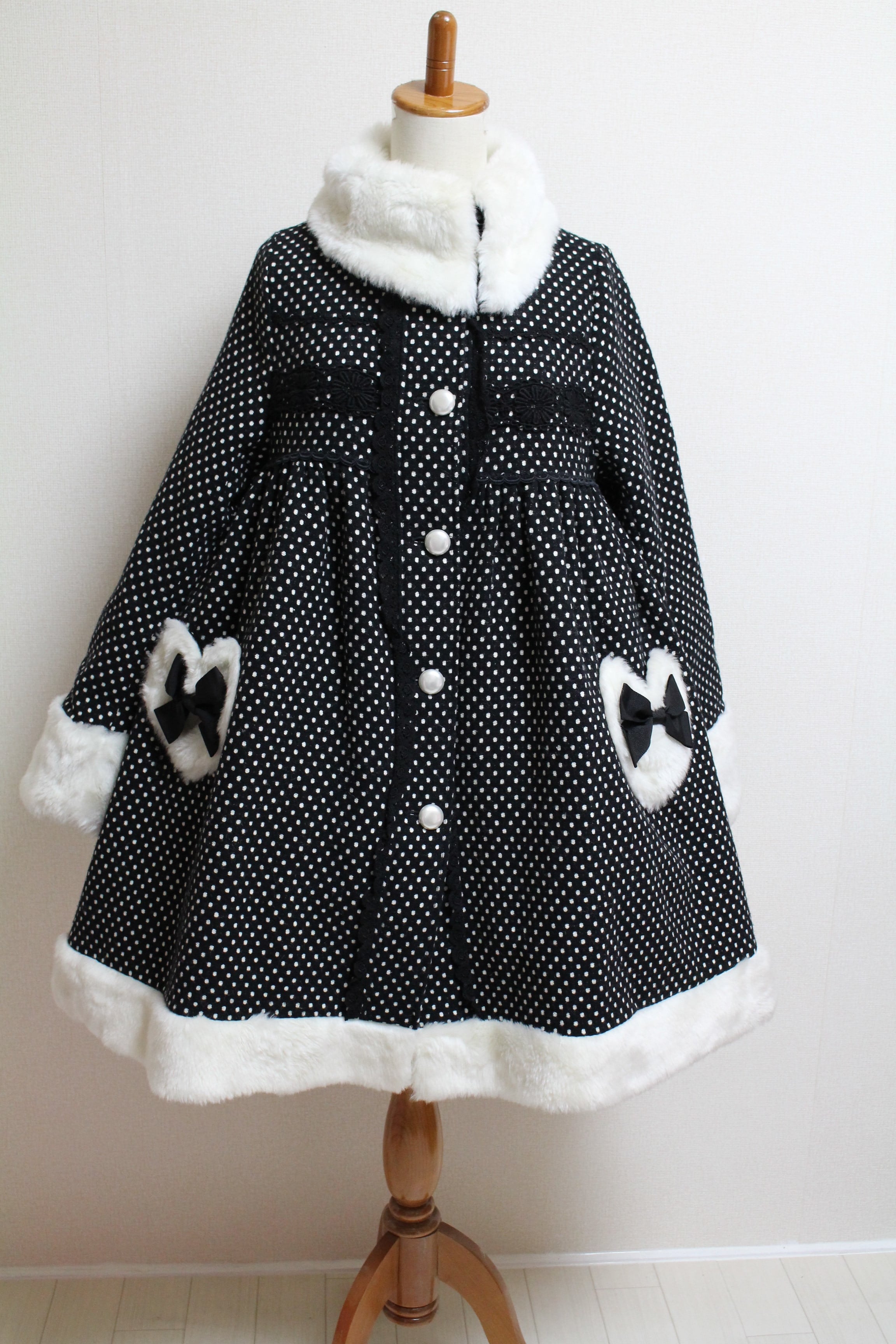 BABY, THE STARS SHINE BRIGHT ドットマーガレットコート