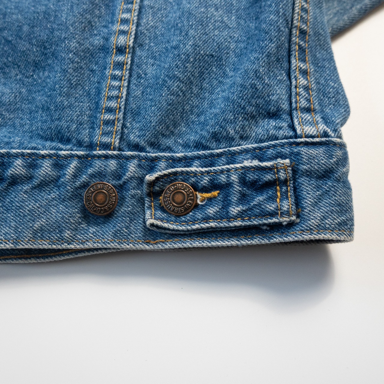 1980’s  LEVIS 70507 denim jacket
