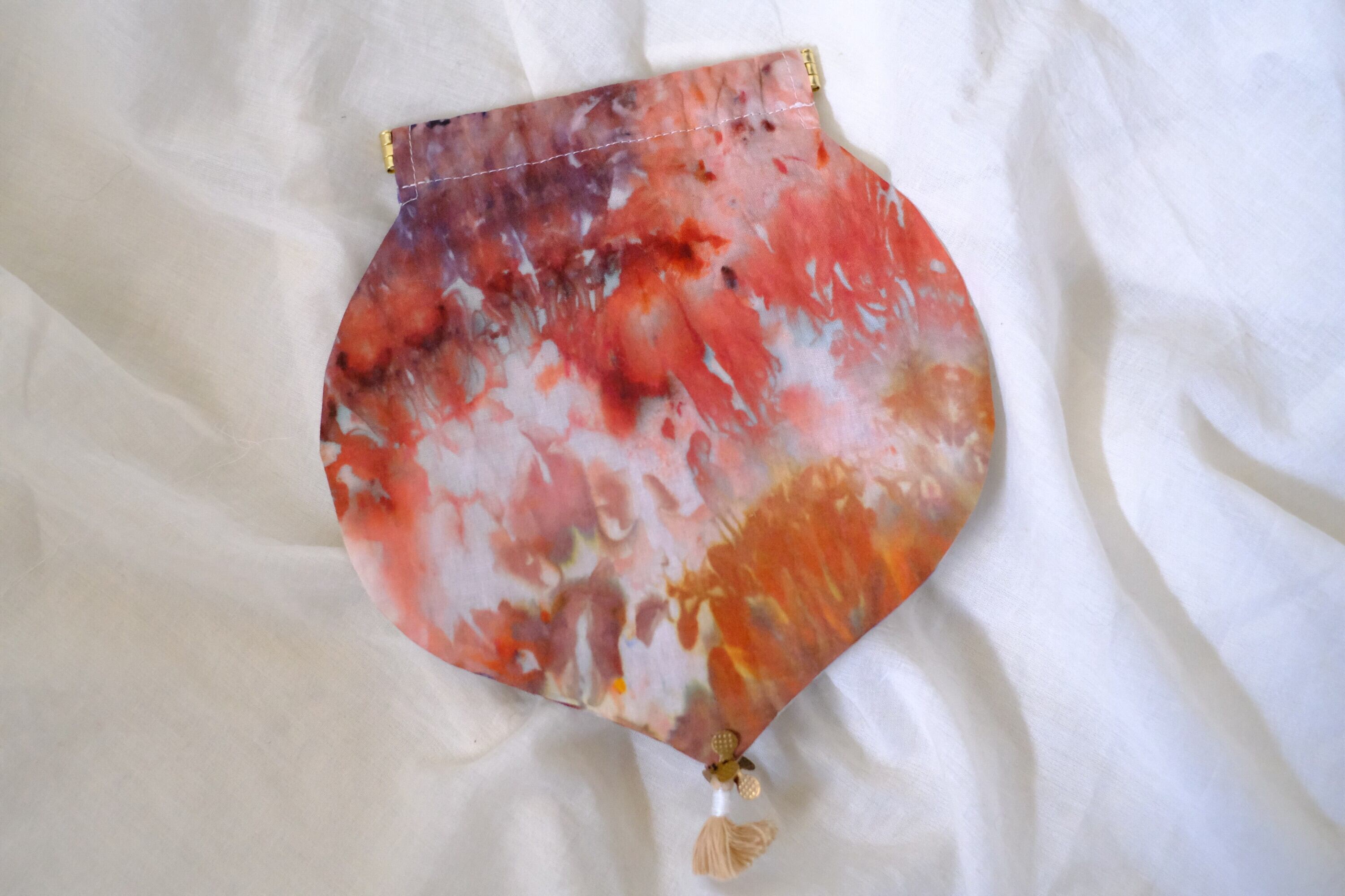 バネ口ポーチ　o-0531