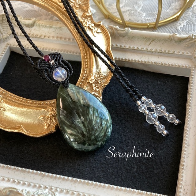 セラフィナイト　マクラメネックレス 金属アレルギー対応　ネックレス