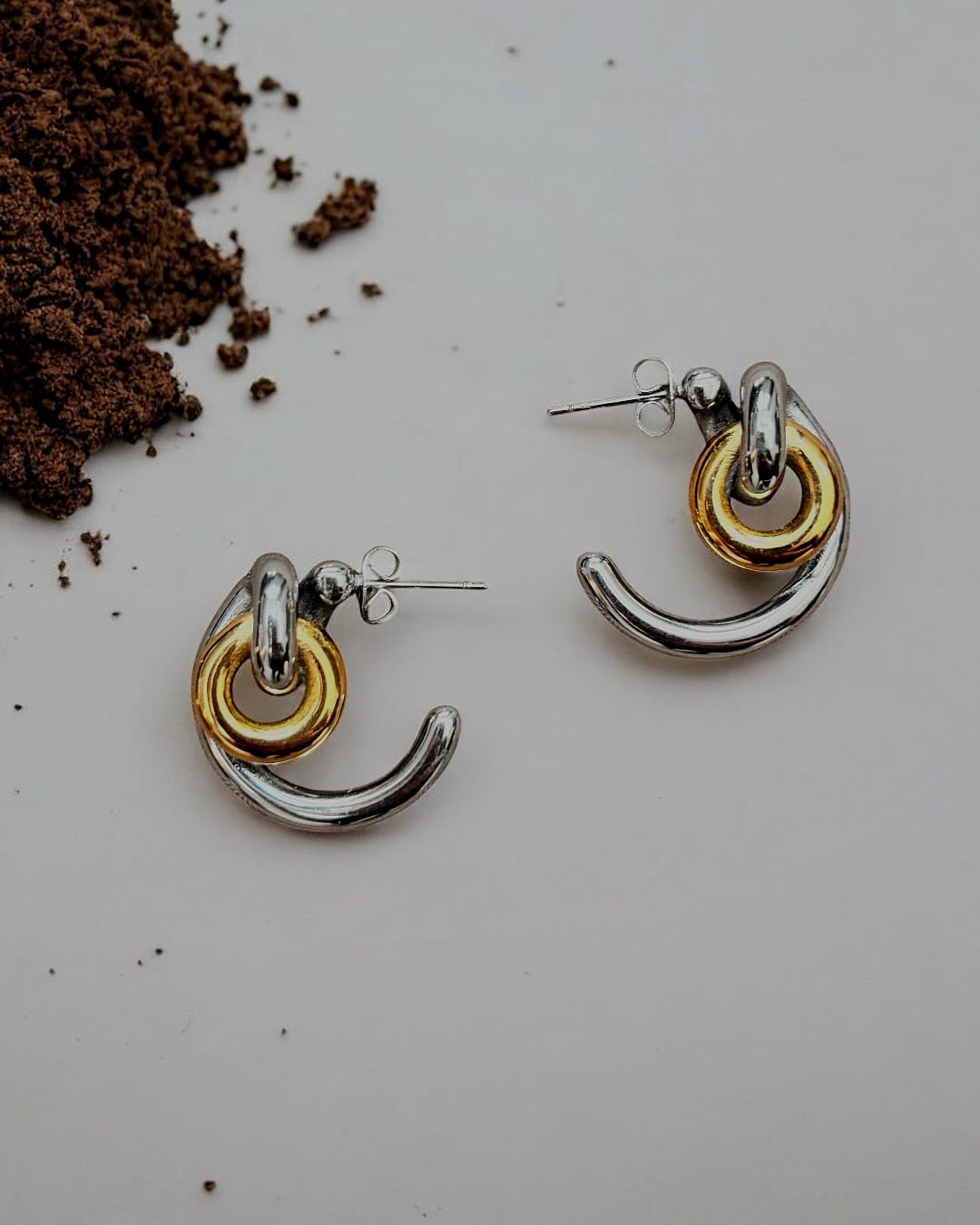 Looped Orbit pierce