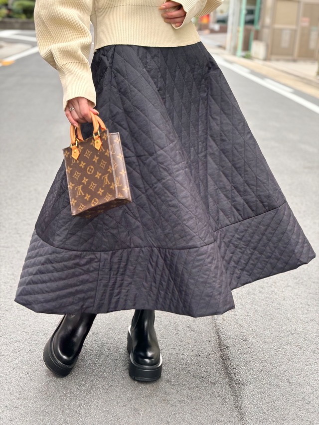 ◆即納◆ボリュームキルティングスカート（ご注文から1-4営業日でお届け）