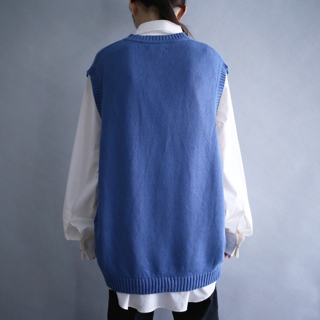 good blue coloring loose knit vest