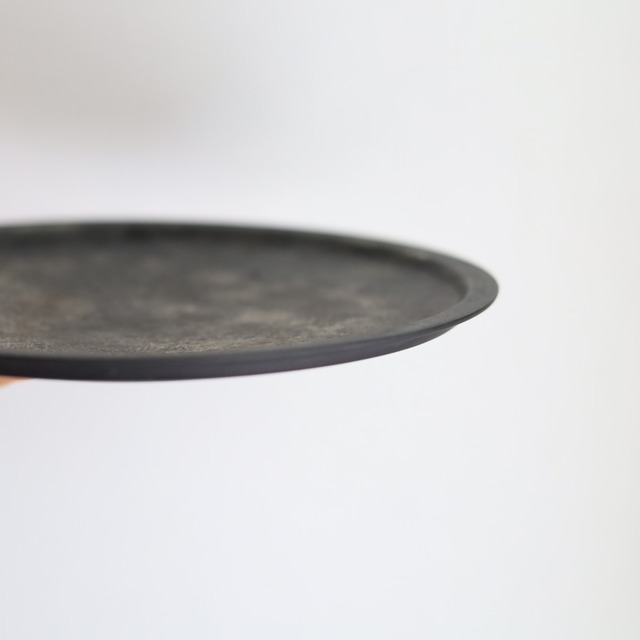 AS 李荘窯　ムーンサーフェイス　渕付プレートφ22㎝皿