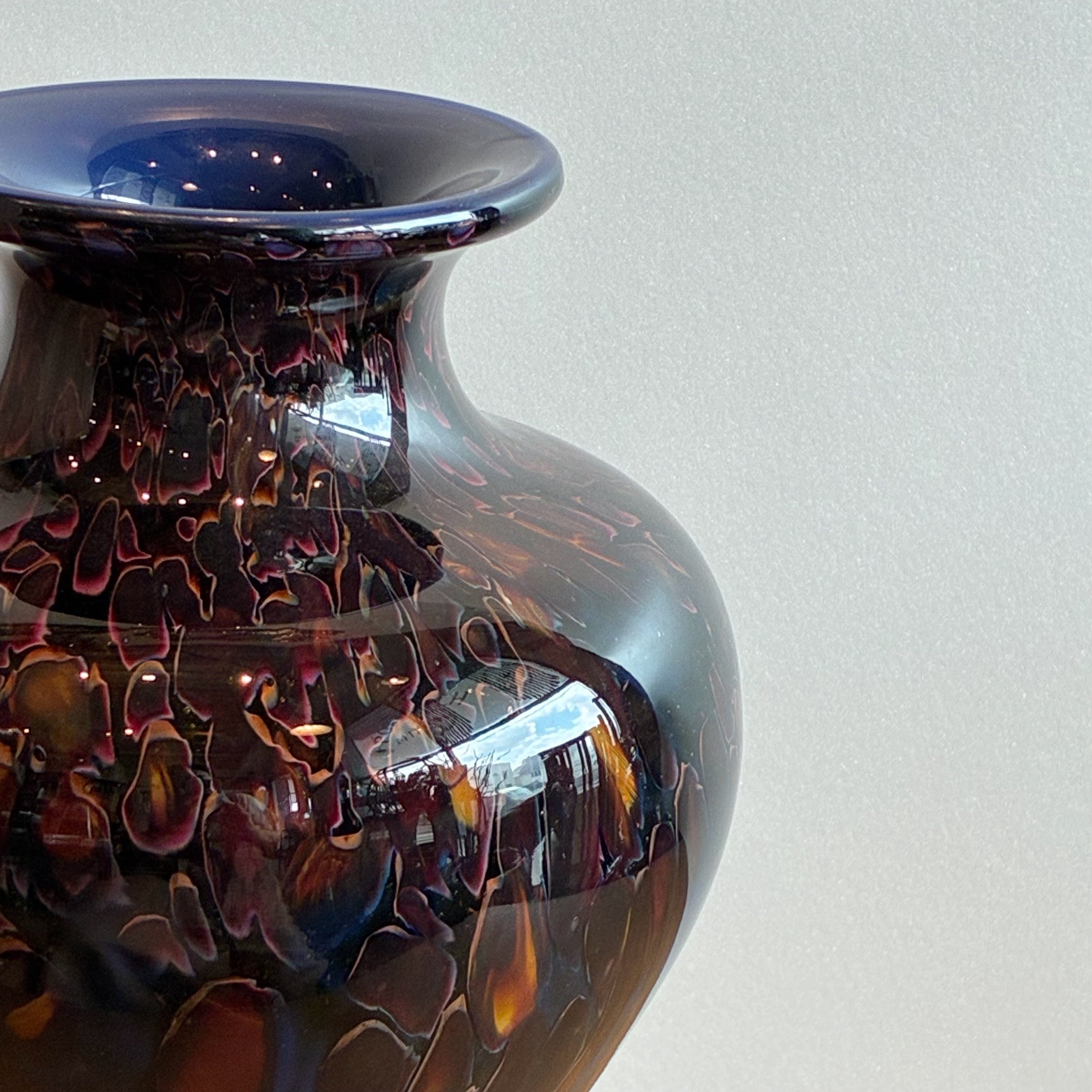 Kamei Glass Vintage Flower Vase | POTLATCH