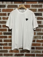 【PLAY COMME des GARCONS】T353 黒ハートバックプリント TEE