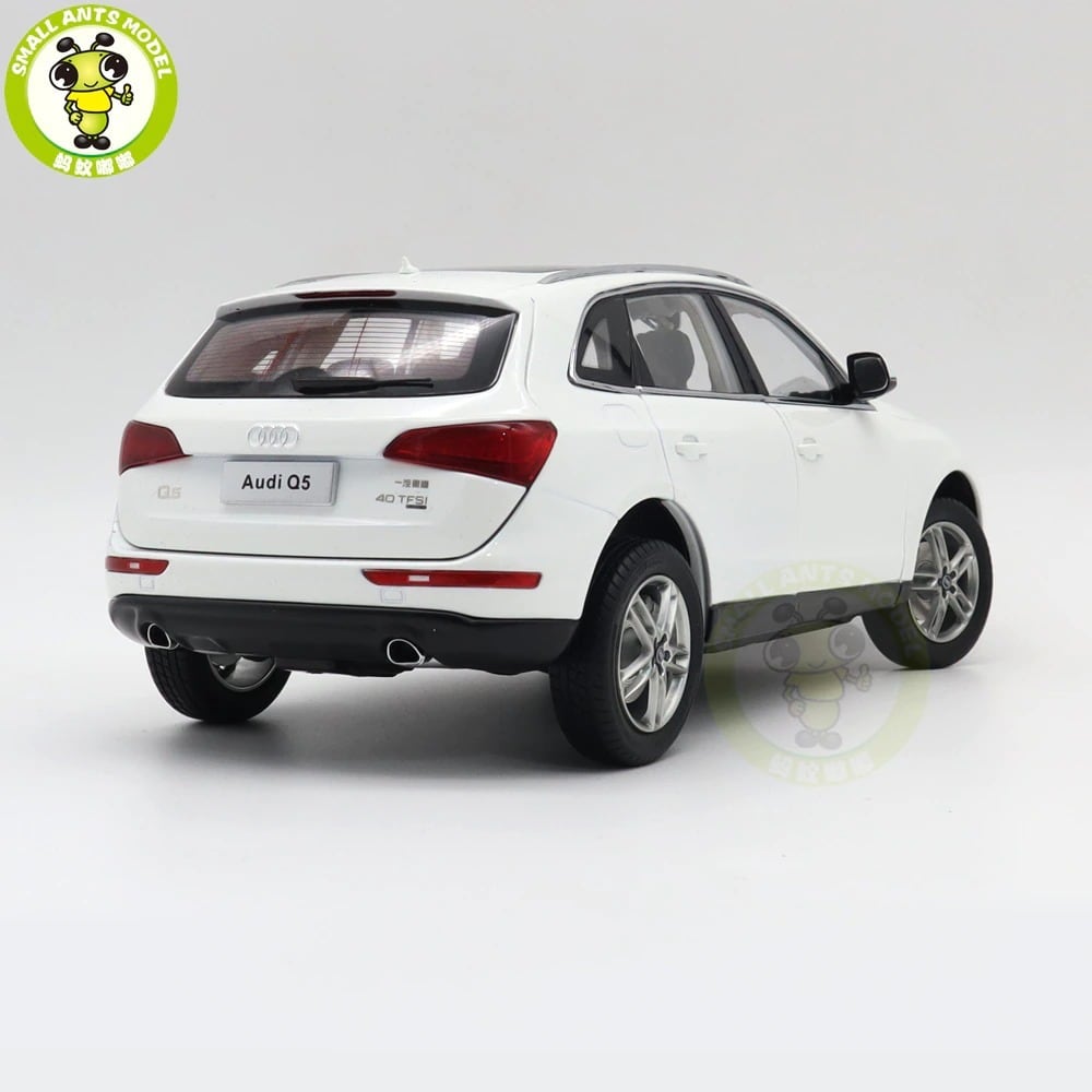 ミニカーミニカー 1/18 アウディ AUDI Q5 SUV 2015 ホワイト