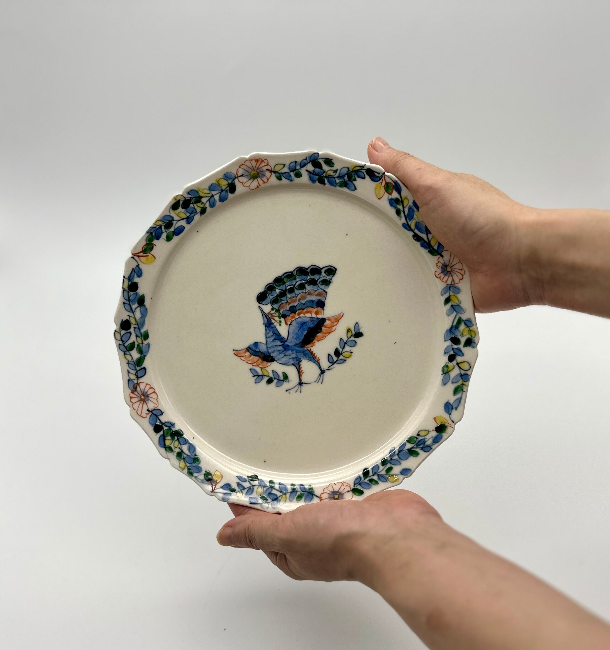 宮田竜司　呉須赤絵稜花皿 新品2枚セット 宮田竜司 呉須 赤絵 (花絵柄) 稜花皿 (中) | pomod'adamo