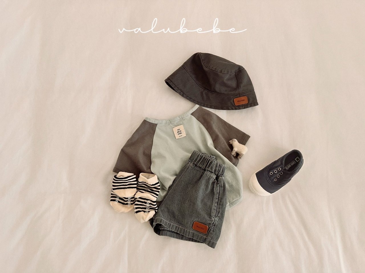 [valubebe] Deep Cut Denim Pants / [벨루베베] 빵빵절개데님팬츠
