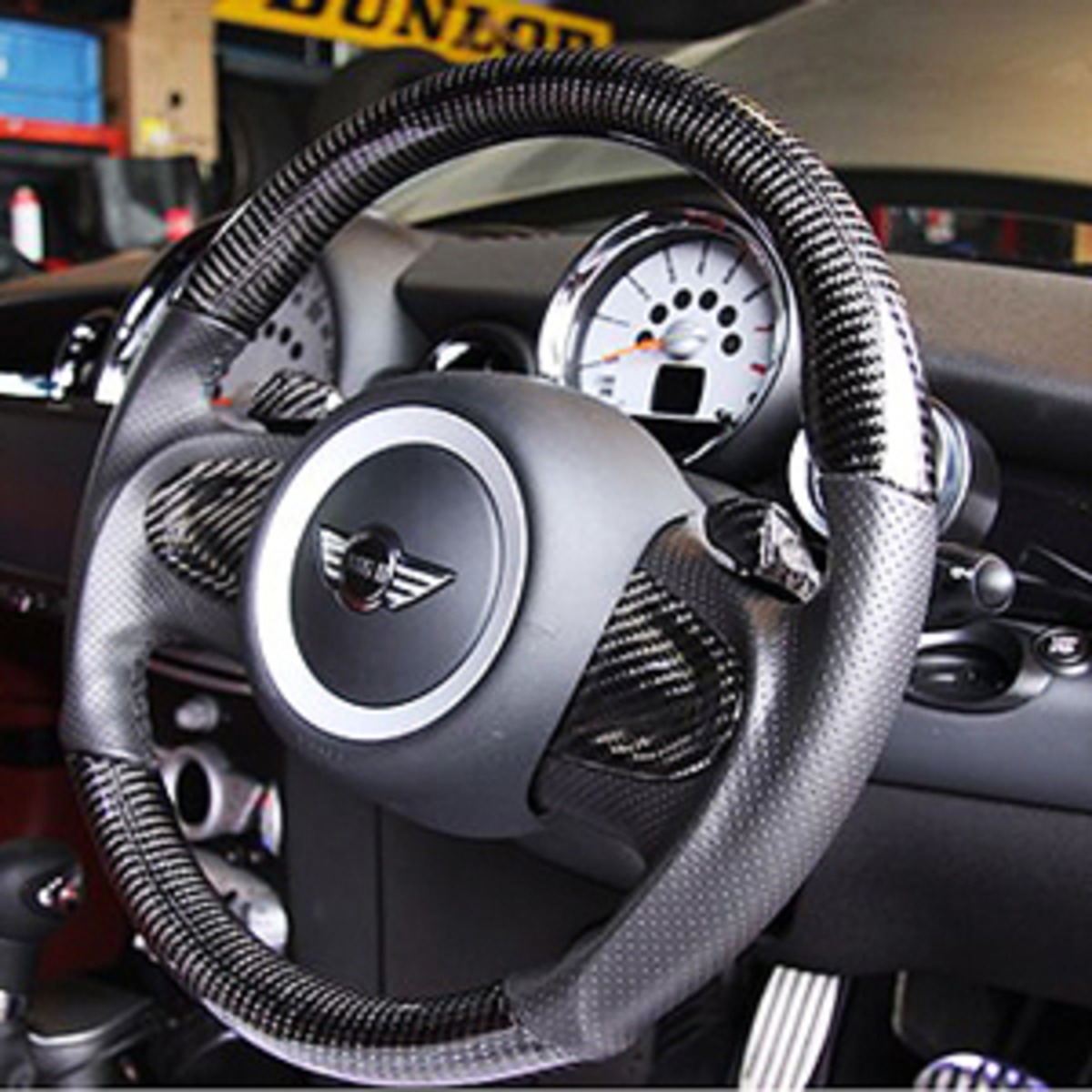 正規品】 MON製 BMW MINI カーボンステアリング F55 F56 R55 R56 R57 