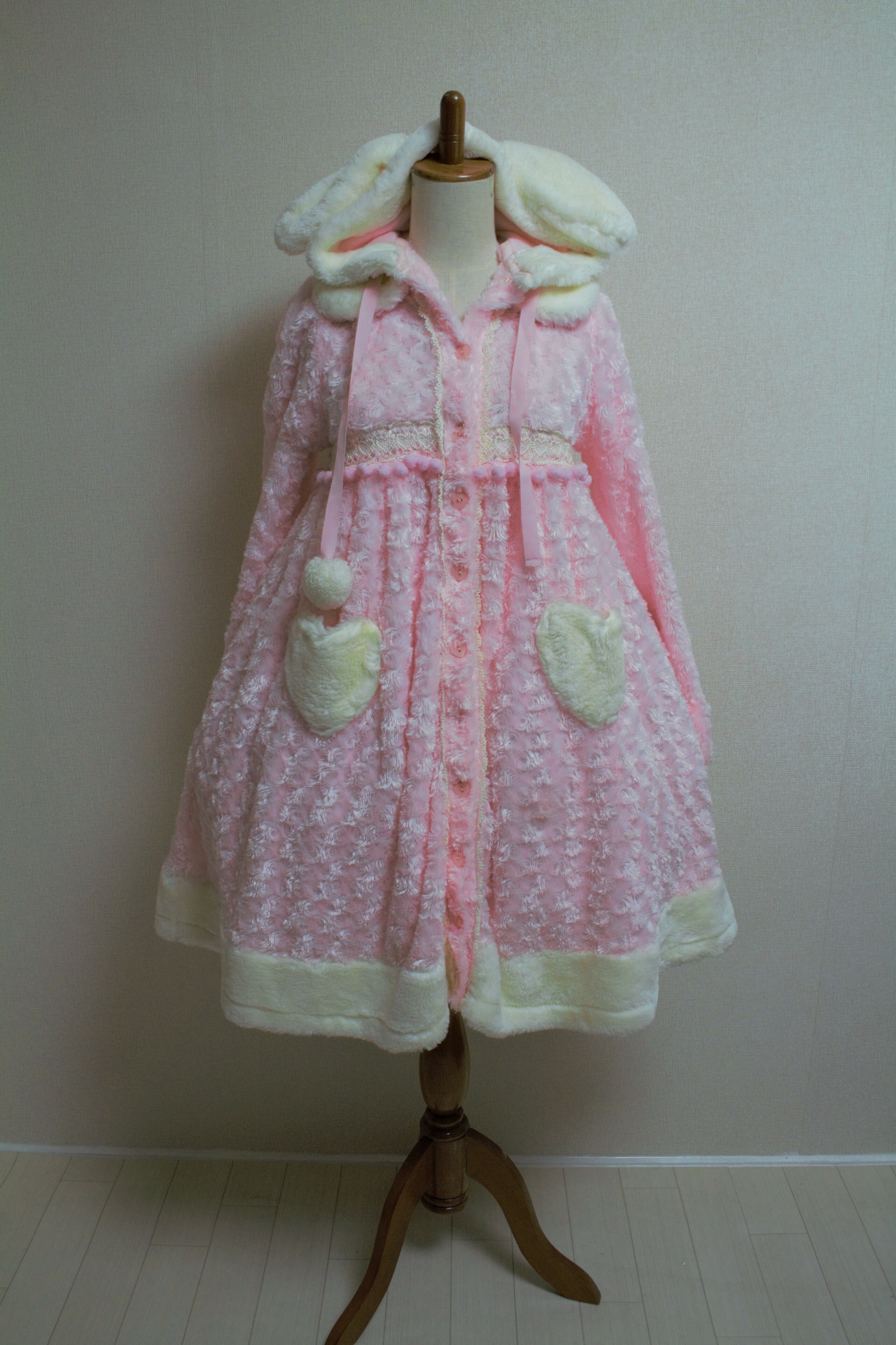 BABY, THE STARS SHINE BRIGHT プードルファーのうさみみコートワンピース