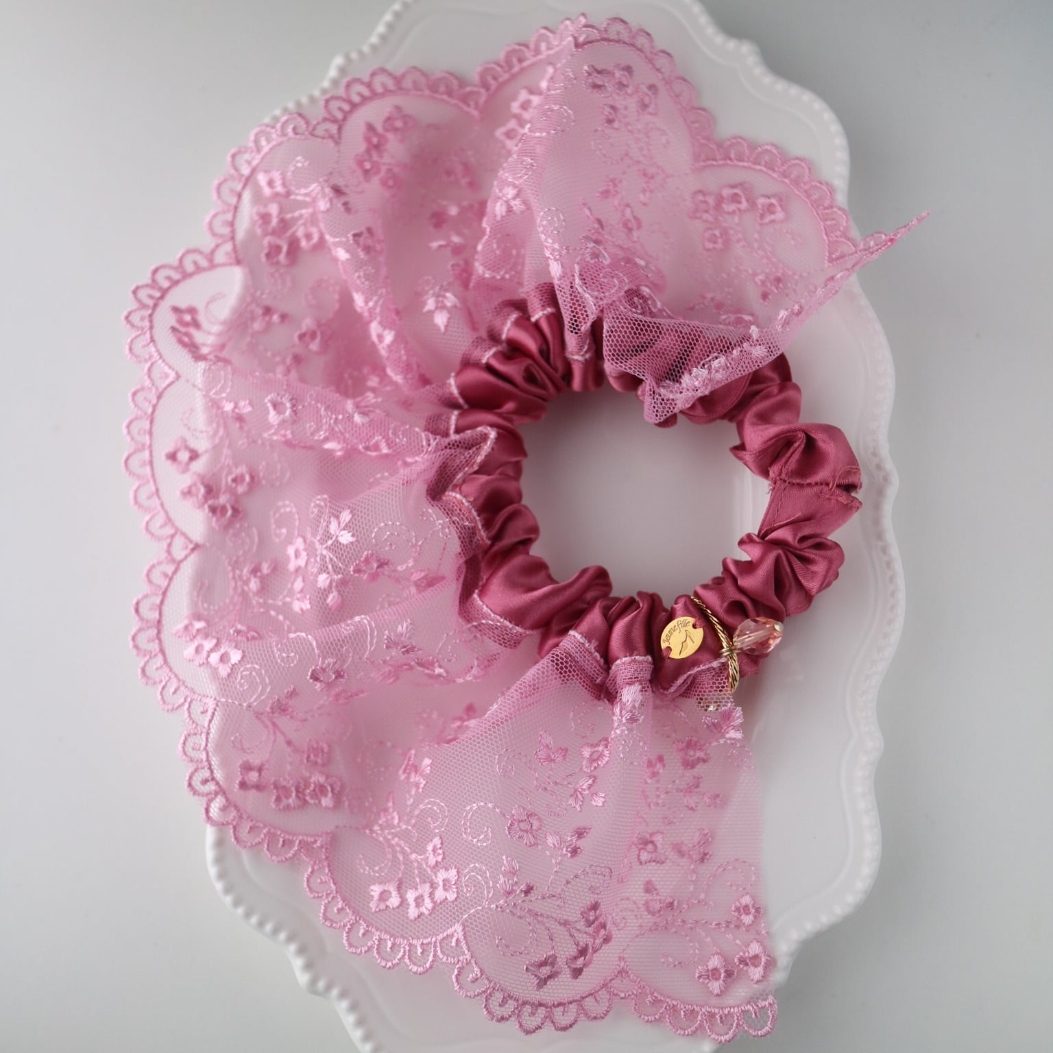 【ご好評につき再販】大人のローズ ハーフレースシュシュ〈Rose Pink|ローズピンク〉