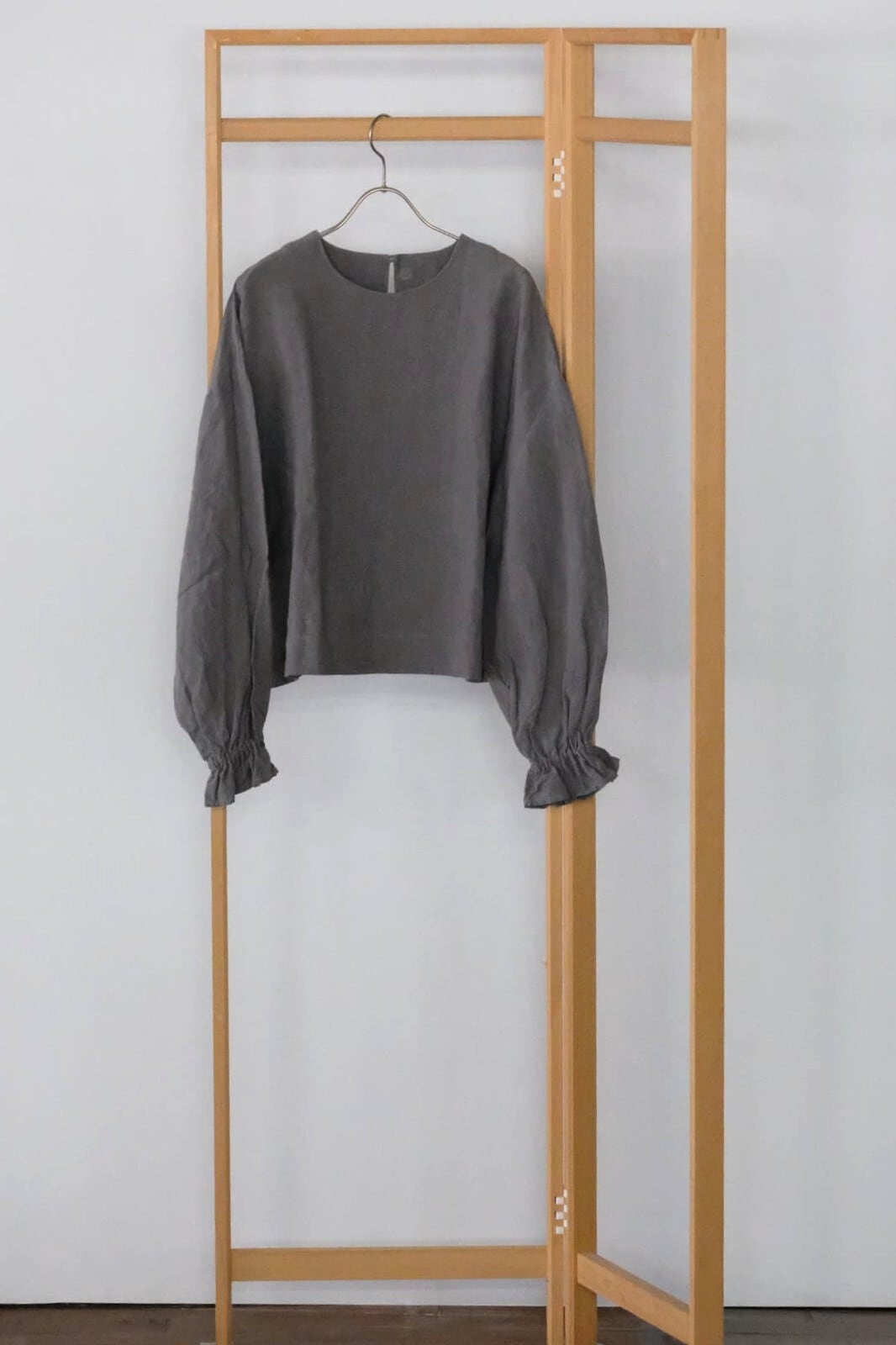 YAMMA リネン長袖フリルブラウス LFR-SH | 美工堂 ONLINE SHOP