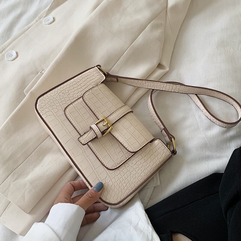 シンプルなスモールバッグウエスタンスタイルの女性バッグ2020夏の新しい流行のファッションワイルドワンショルダー脇の下バッグネットレッドレトロバッグ 手作りハンドバック50162867797