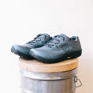 TOPO / PURSUIT 2 / Stone Black / Men's