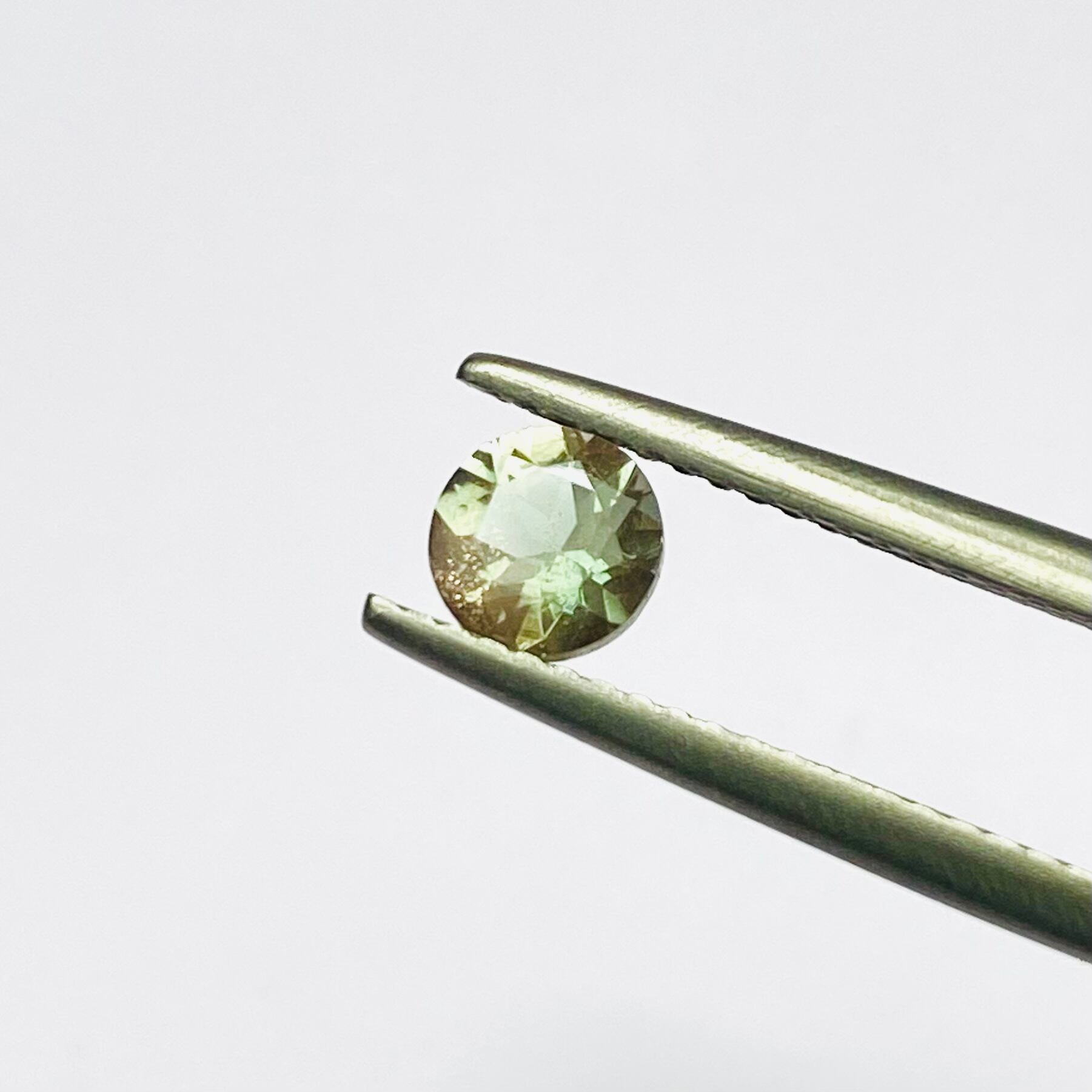 3色、シラーに贅沢なオレゴンサンストーン