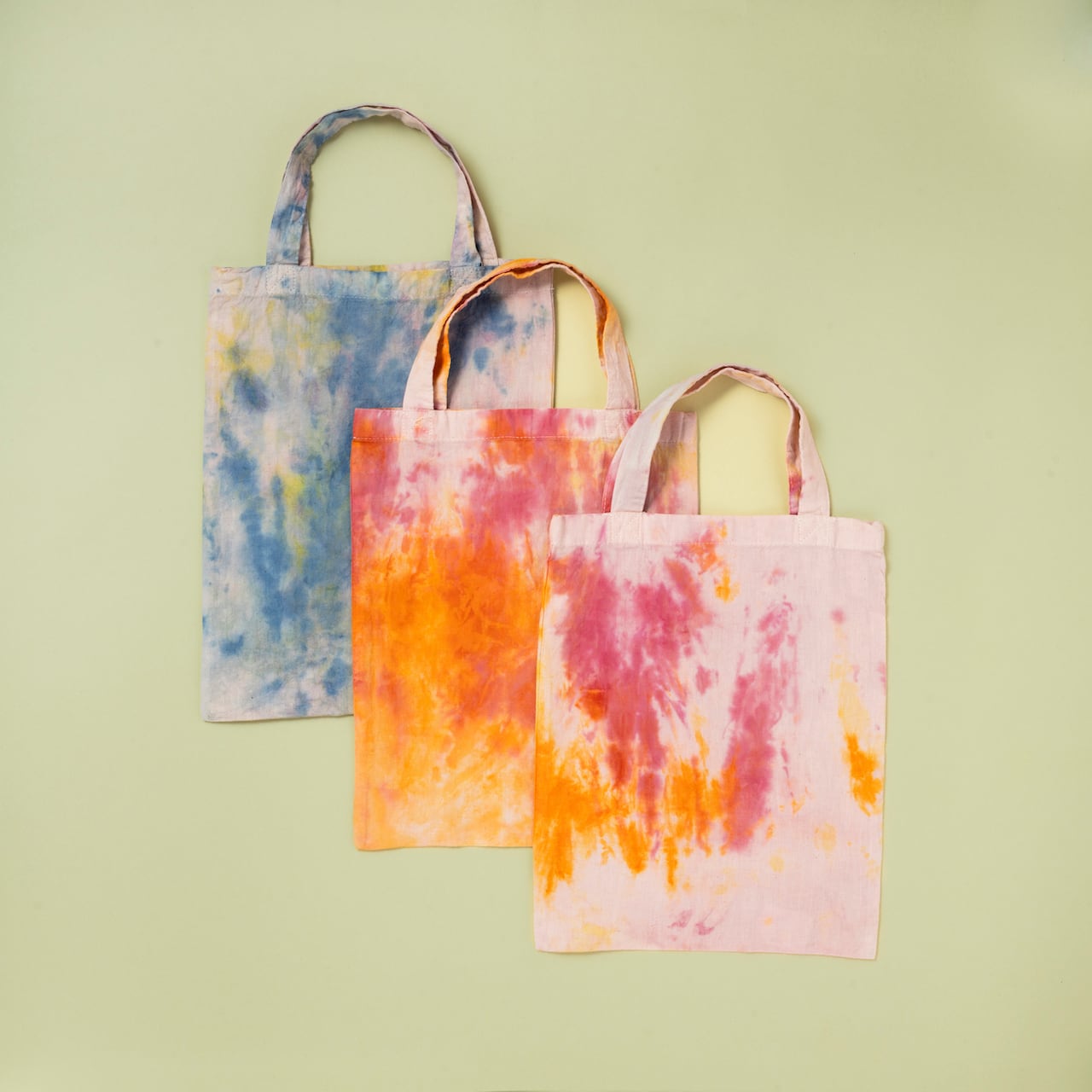 元職人が色を染めたバッグです。 c78ba48e0dc810bbdbcc0c9f20aeab