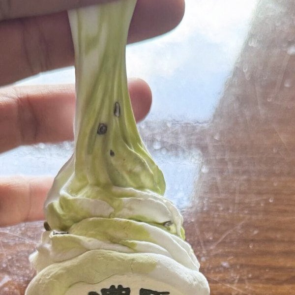 クリーミースクイーズ 濃厚ソフトクリーム イチゴ squishy シリコン 水