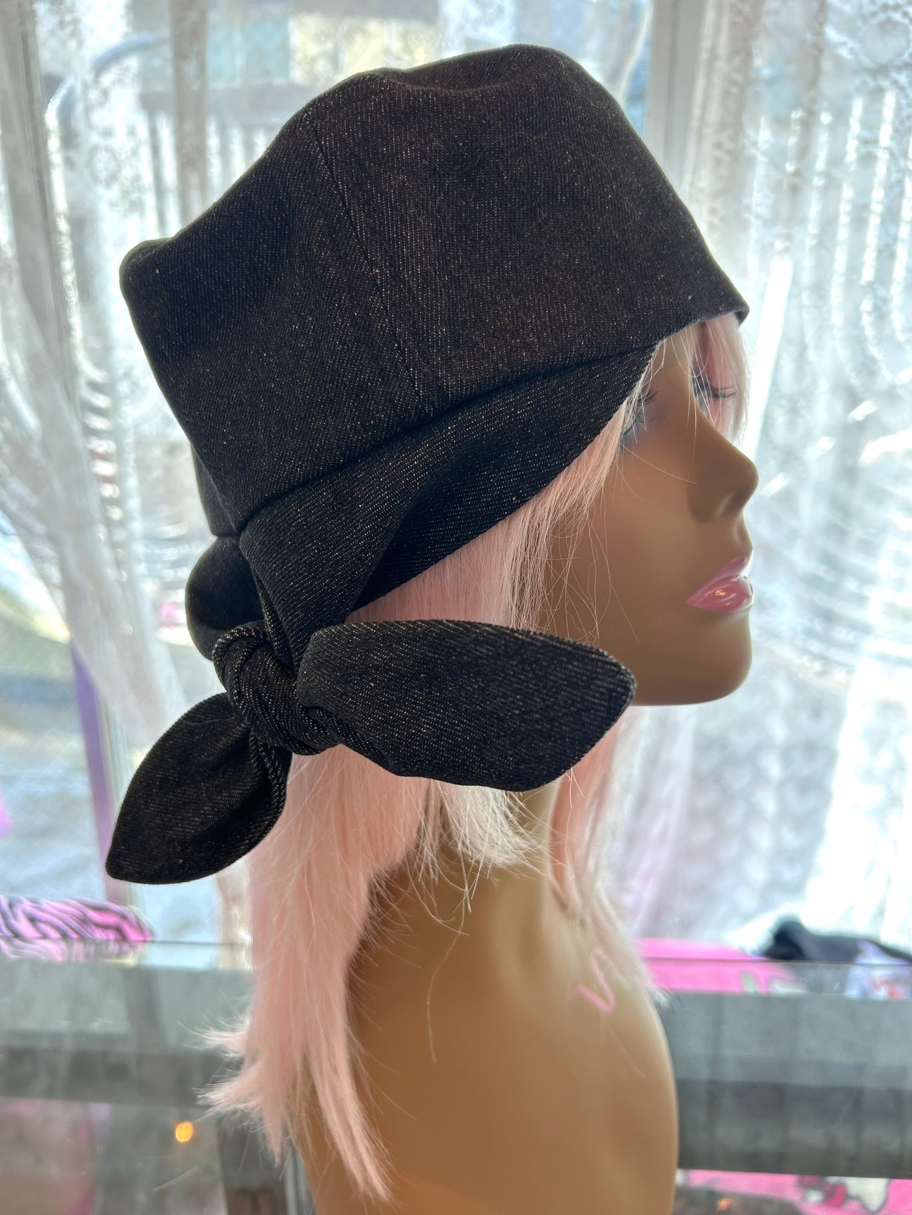 STRONGTHE knot beret / charcoal denim