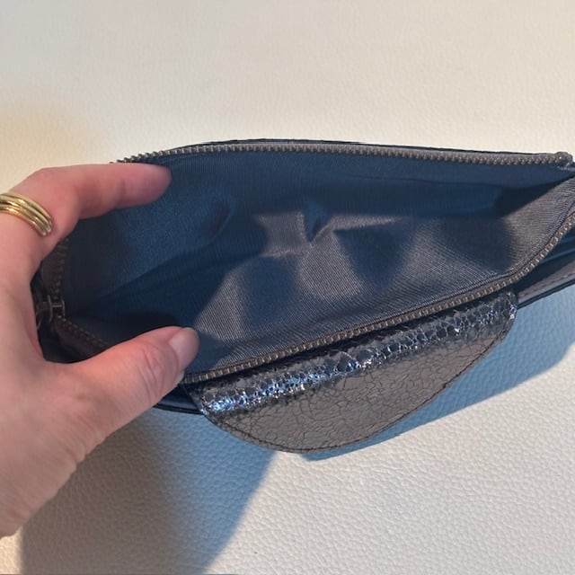 B.stuff 限定素材！メタリック薄手の長財布