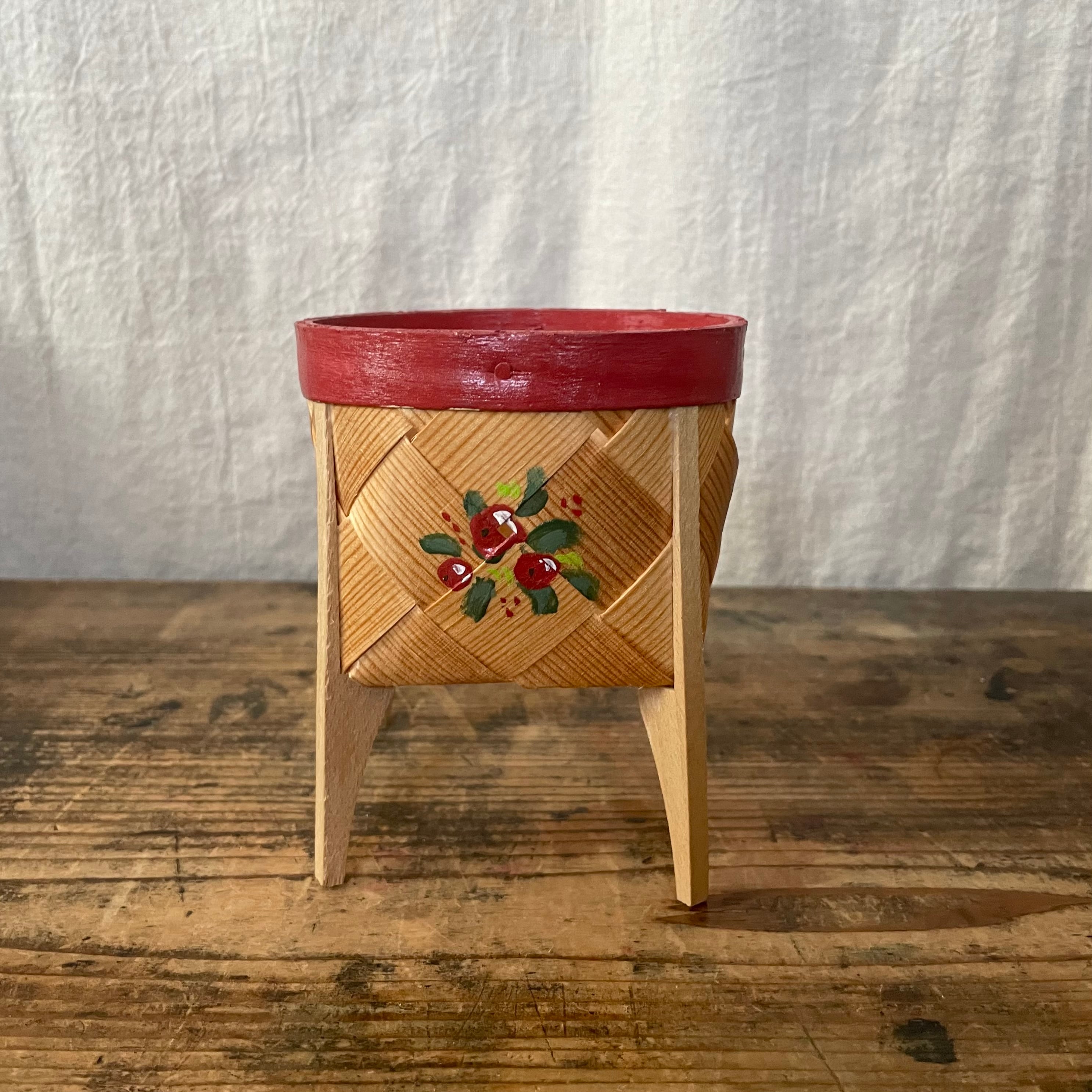 小さな脚付きのスポーンコリ