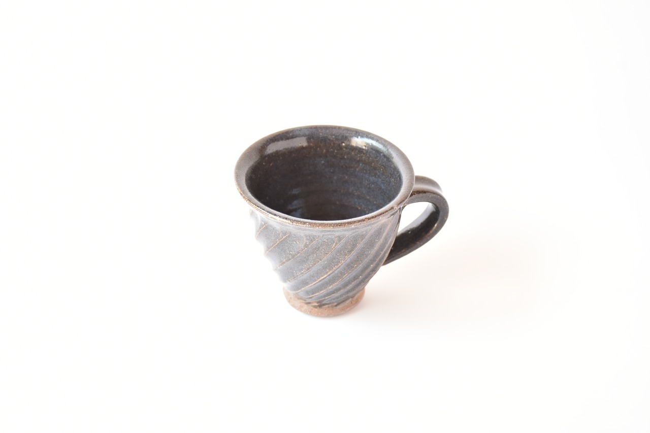 小代瑞穂窯 / 福田るい : しのぎマグカップ 青 斜めしのぎ
