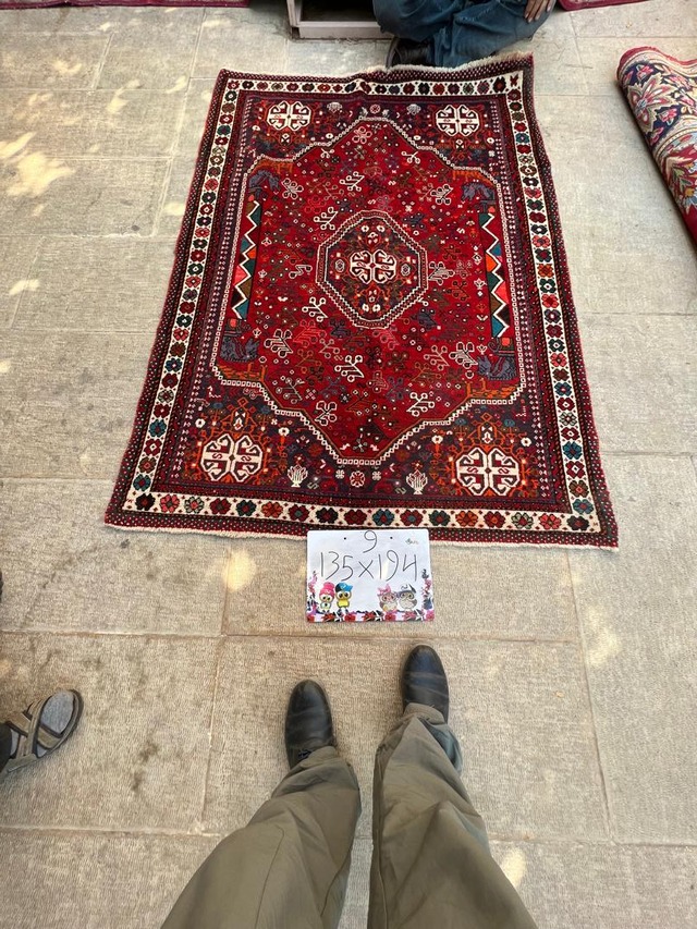 絨毯クエスト69【No.T9】 ※現在、こちらの商品はイランに置いてあります。ご希望の方は先ずは在庫のご確認をお願いします。