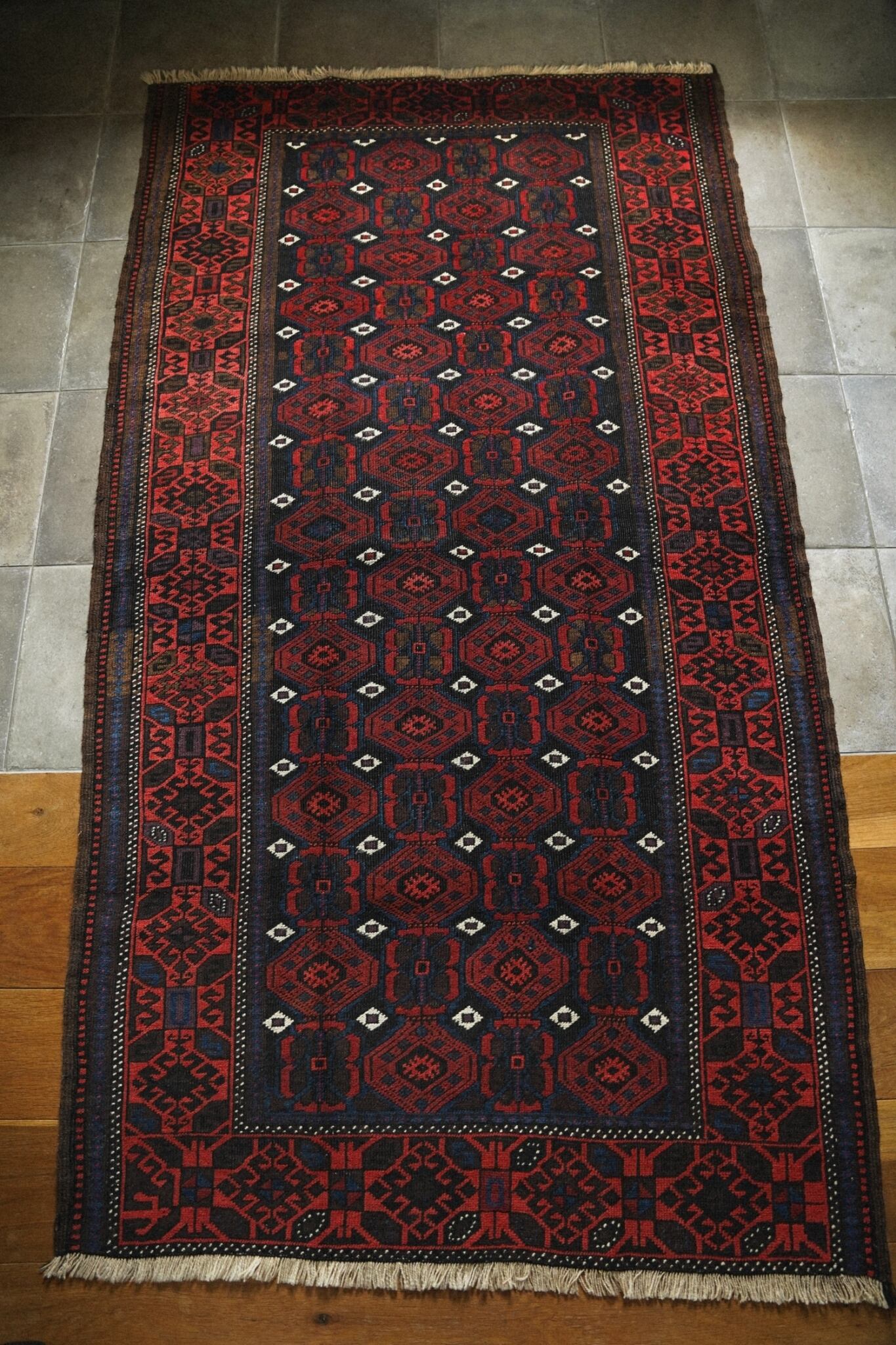 1137-Semi Antique Mina Khani Baluch rug | 手織りのヴィンテージラグ