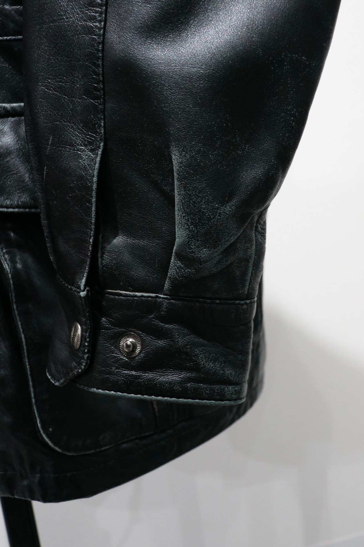 Bertanni Hi neck design leather jacket