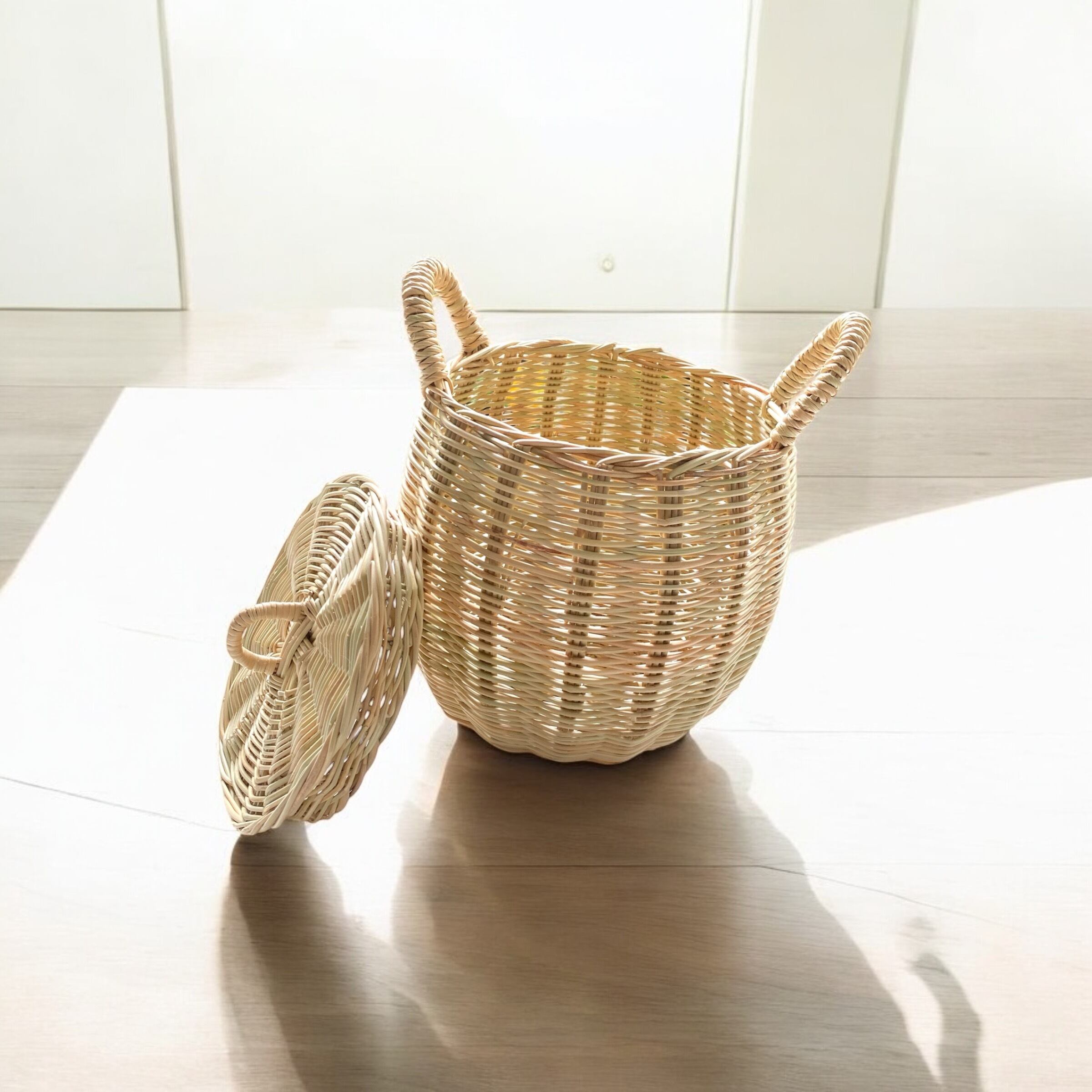 ラタン蓋つき収納バスケット | LOYLOY