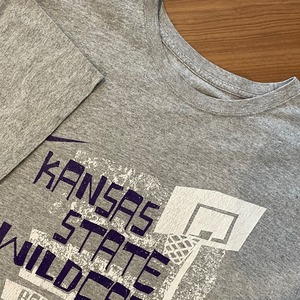 【NIKE】カレッジ カンザス州立大学 Tシャツ プリント バスケットボール WILDCATS ナイキ XL us古着