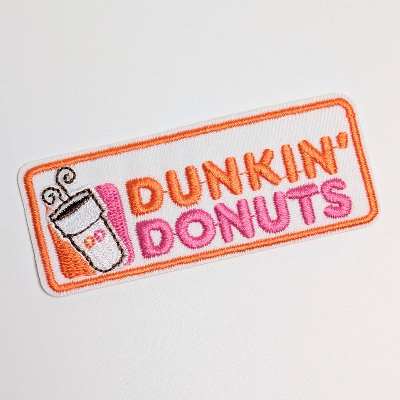 送料無料! ★刺繍アイロンワッペン★【 Dunkin' Donuts (ダンキン ドーナツ)】 〚アメリカン雑貨 アメトイ〛