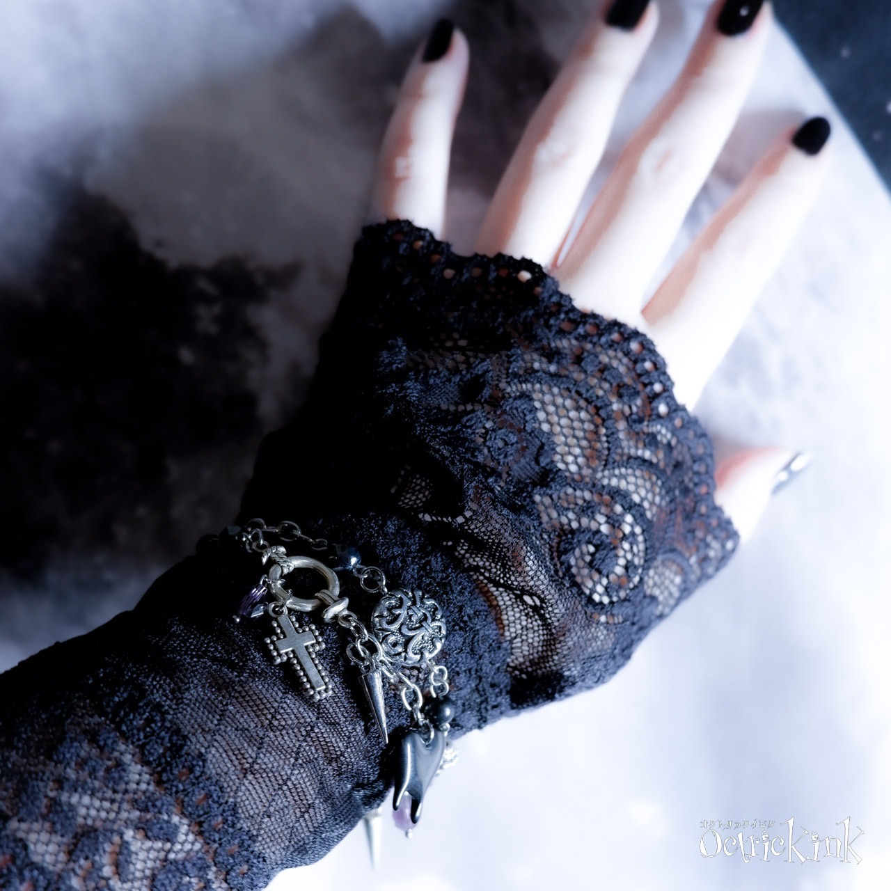 【一点もの】溶けた黒い ブレスレット