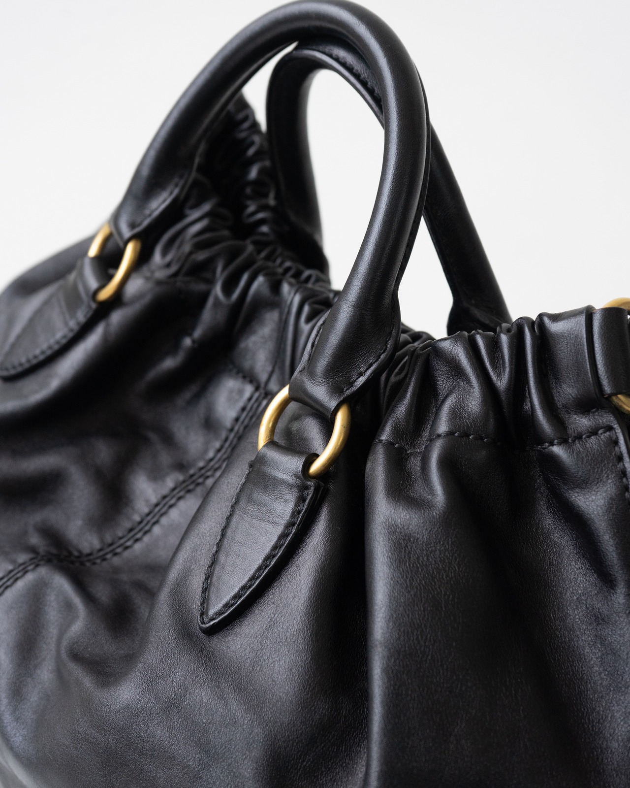 〈miu miu〉Hand bag