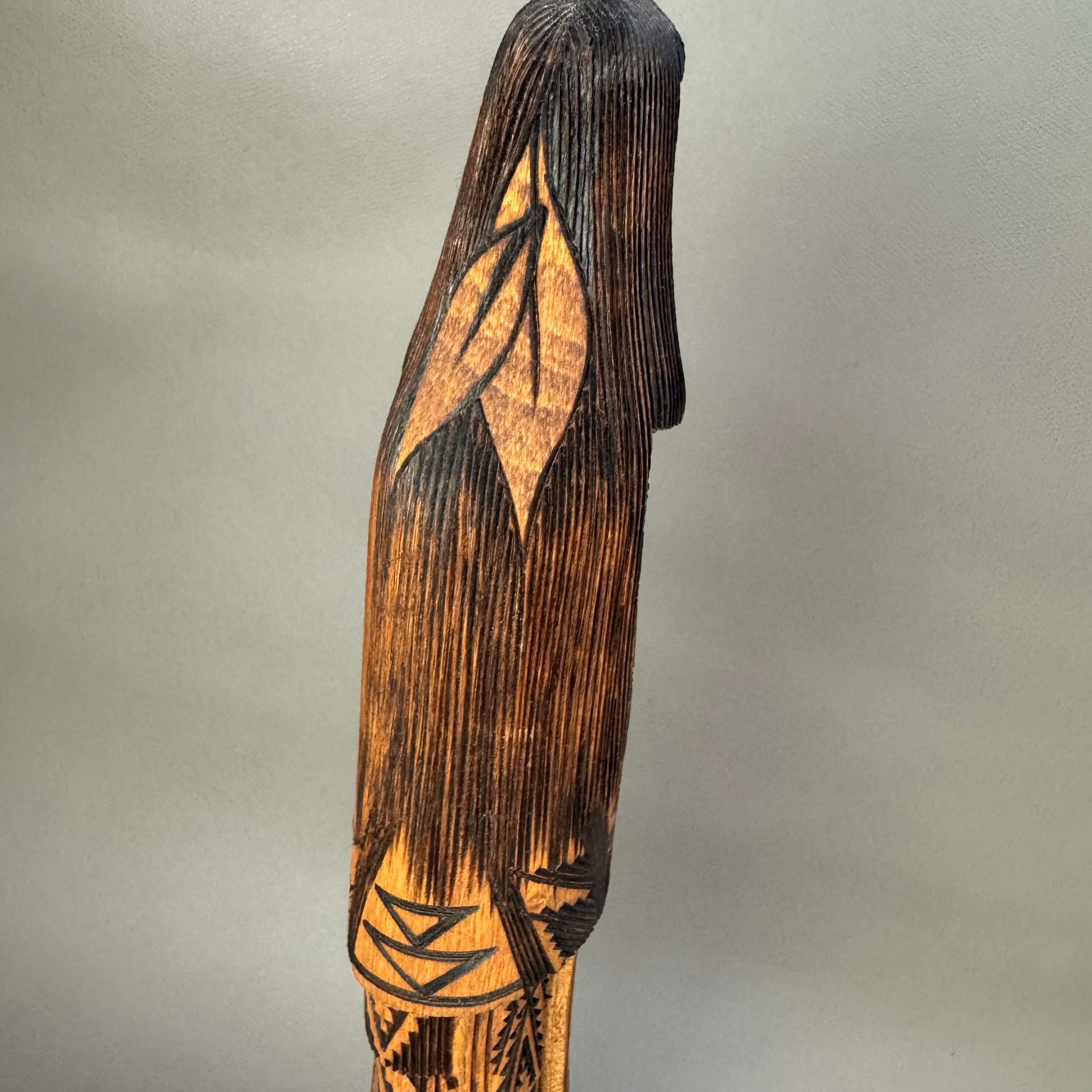 NAVAJO族（ナバホ）Nate Guy作 Sculpturesロングヘア カチーナドール