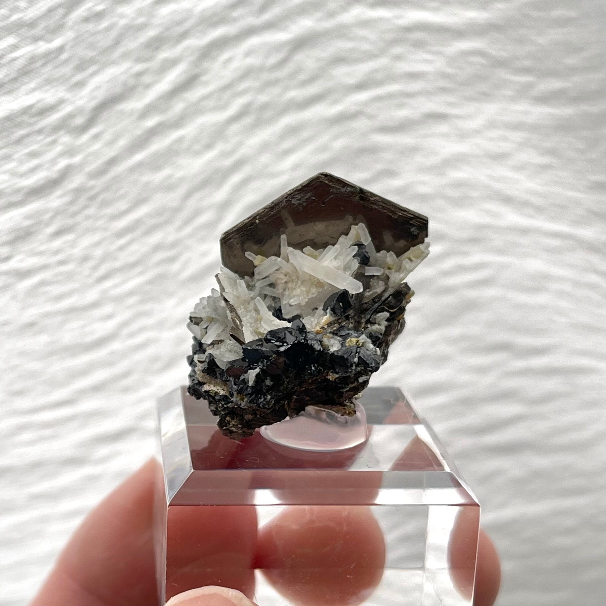 ピロータイト / クォーツ / スファレライト【Quartz on Pyrrhotite