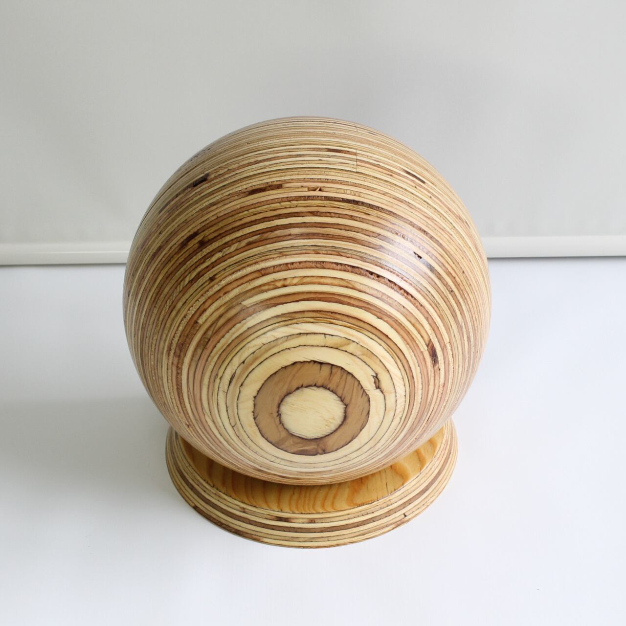 オーダーメイド例：エンクロージャー_球形（完成品） | ベニヤ板加工