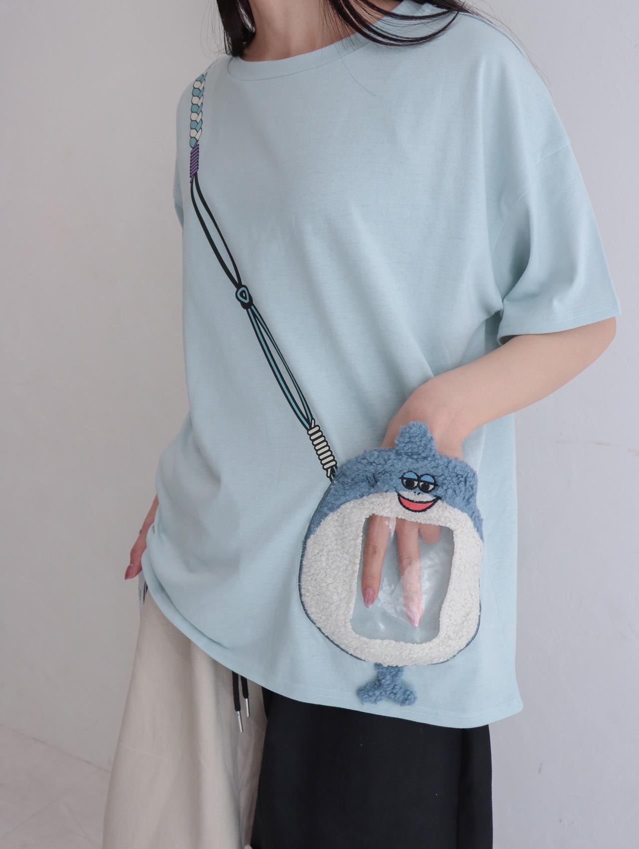 【新感覚Tシャツ】サメ × スマホショルダー ギミック付き！Tシャツ - 5