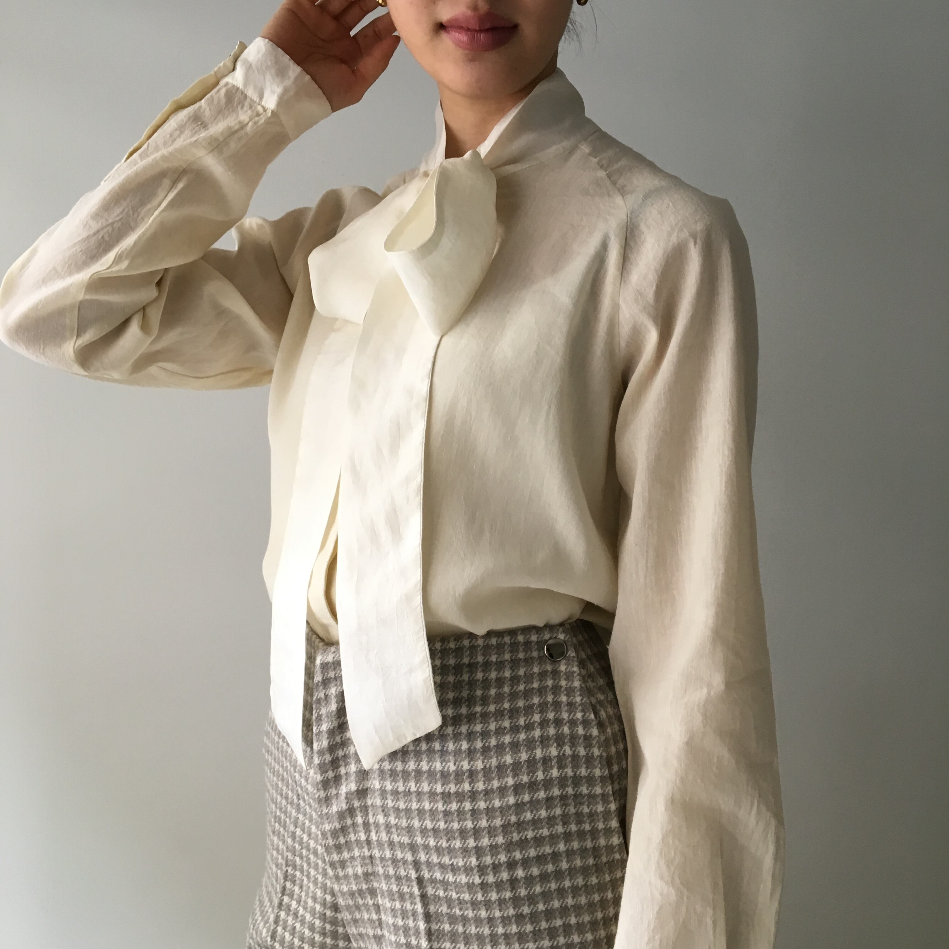 Raglan Sleeve Bowtie Blouse "ecru" linen & silk